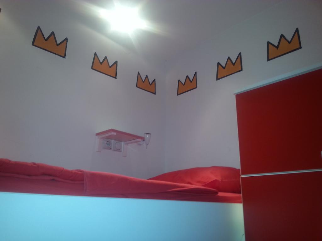 Pop Art Hostel Belgrád Szoba fotó